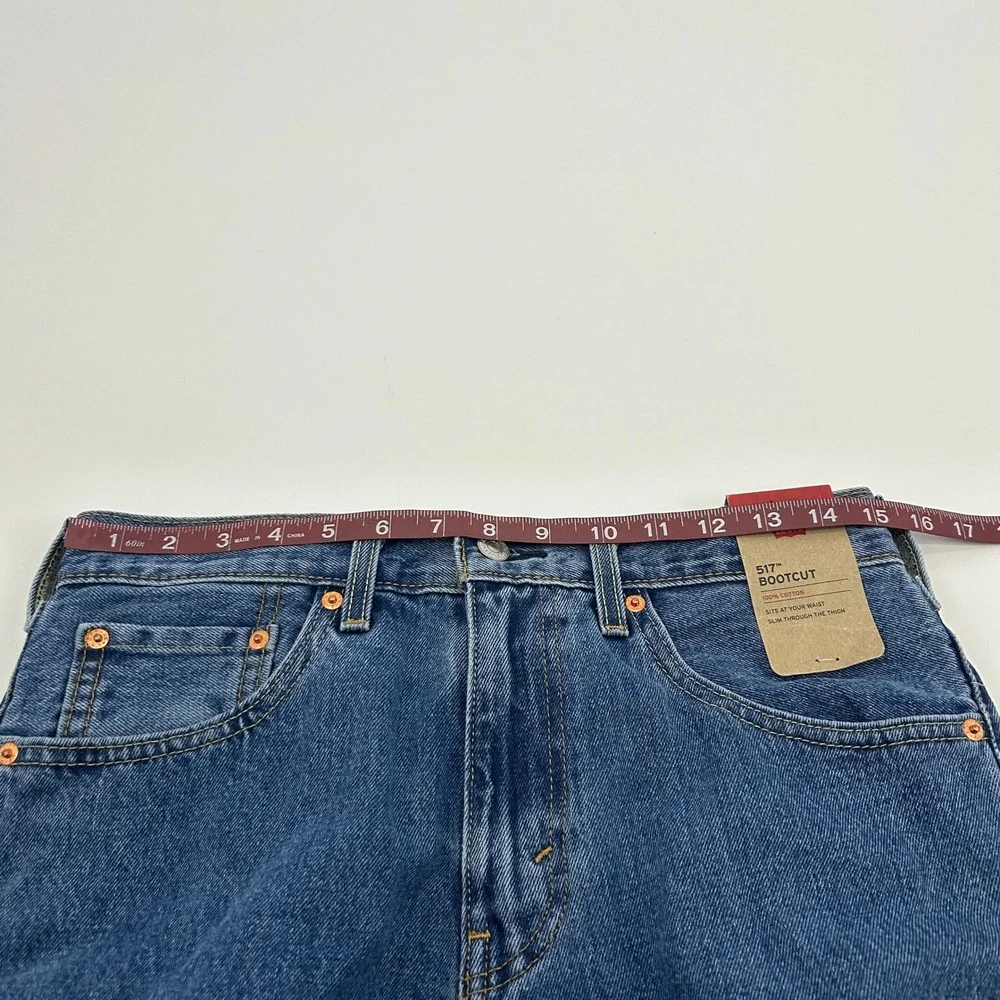 Levi's 517 Bootcut Jeans Mens 31x34 Blue Medium Wash Cotton Denim Cowboy NEW